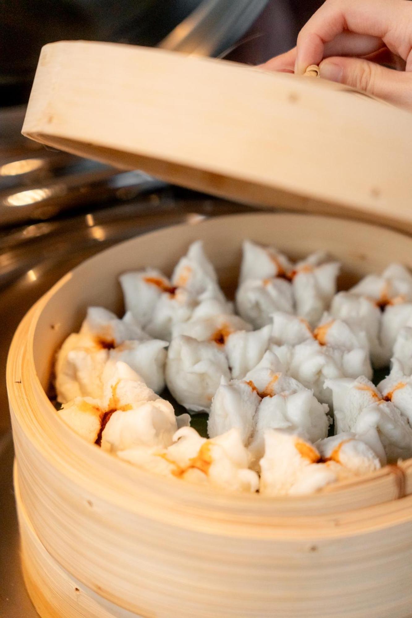 Ascott Embassy Sathorn Bangkok Otel Dış mekan fotoğraf Steamed dumplings