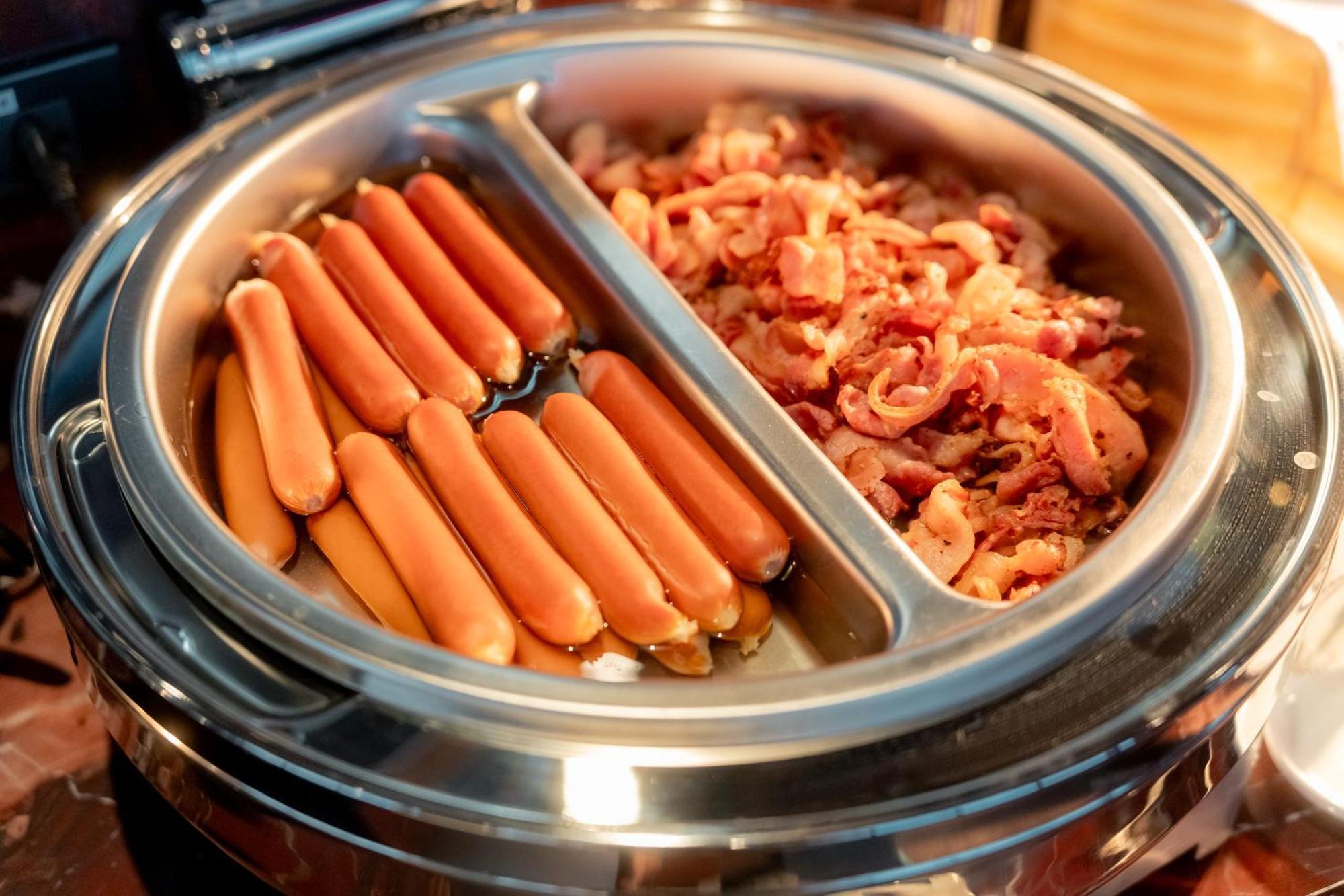 Ascott Embassy Sathorn Bangkok Otel Dış mekan fotoğraf A chafing dish with two compartments